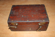 Load image into Gallery viewer, Antique E.R. Watts & Son, London, England Level & Inclinometer