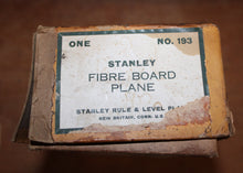 Load image into Gallery viewer, Stanley Fibre Board Plane No. 193