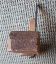 Load image into Gallery viewer, Vintage Primitive Router Plane 6 1/2" L