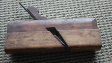 Load image into Gallery viewer, Vintage WEBB, WM. P./WASHINGTON, D.C. 1 3/4" Round Molding Plane With Butcher Blade