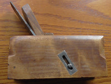Load image into Gallery viewer, Vintage MANDER & DILLIN Beech Wood Chamfer Plane Antique