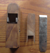Load image into Gallery viewer, Vintage MANDER & DILLIN Beech Wood Chamfer Plane Antique