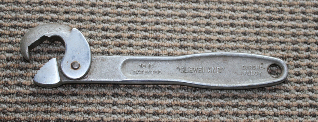 Cleveland 10 In Chrome Alloy Parrot WrencH Hook Jaw