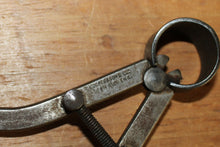 Load image into Gallery viewer, Vintage Pair of COOPER &amp; SONS SHEFFIELD England Calipers 5&quot; length inside
