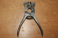Load image into Gallery viewer, Vintage Starrett No. 1 5-1/2" Adjustable Jaw Cutters Nipper Cutters
