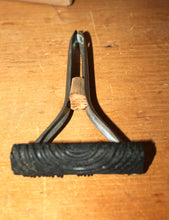 Load image into Gallery viewer, CABOLITE Flexible Graining Tool and Comb
