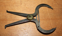 Load image into Gallery viewer, Vintage Cast Steel Internal External Lock Dividers With Locking Screw
