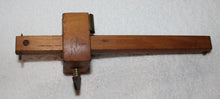 Load image into Gallery viewer, Vintage Stanley Sweetheart No.165 Box Wood &amp; Brass Marking Gauge
