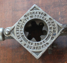 Load image into Gallery viewer, Pipe Threader Ratchet Type Two Handled James Robertson Co.
