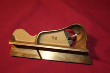 Load image into Gallery viewer, Lie-Nielsen Bronze Edge planes No. 95R

