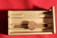 Load image into Gallery viewer, Vintage STANLEY No 95G Butt Gauge w/ box
