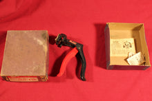 Load image into Gallery viewer, Stanley Handyman H 432 Saw Set - New In Box
