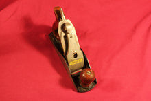 Load image into Gallery viewer, Vintage Stanley No.4 Smooth Bottom Wood Plane
