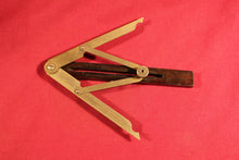 Load image into Gallery viewer, Vintage Stanley No 31 Angle Divider Rosewood Patented
